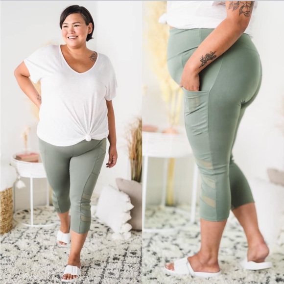 Ladies capris - Picture 5 of 5